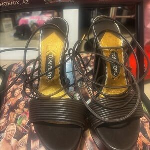 Tom Ford Black Leather Heels with Ankle Strap 39 8-8.5